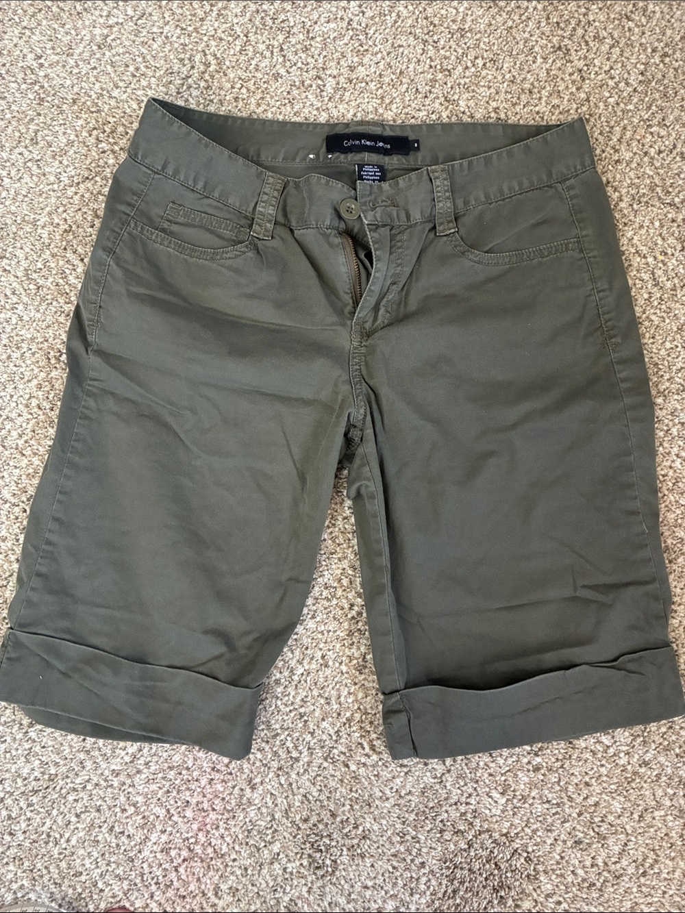 Calvin Klein Jeans Women's Olive Roll-Cuff Bermuda Shorts